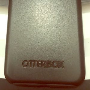 *SOLD OUT* iPhone 6s Plus and 7s Plus case